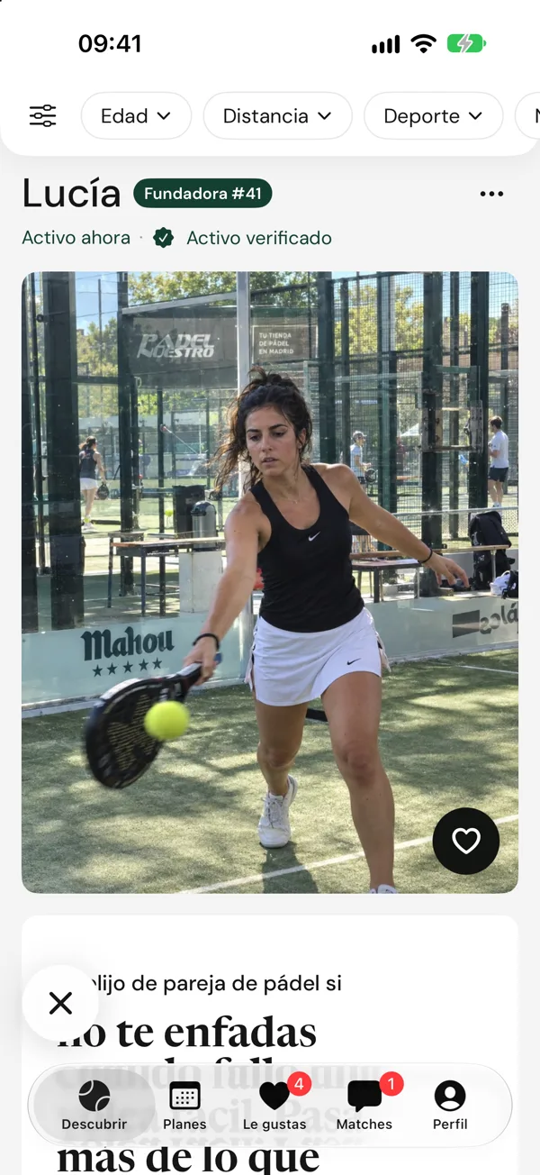 Perfil de Lucía en Pista: jugando al pádel, con sus deportes y su nivel.